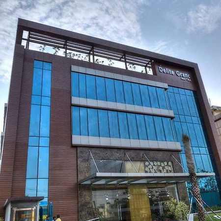 Hotel Delite Grand Faridabad Buitenkant foto