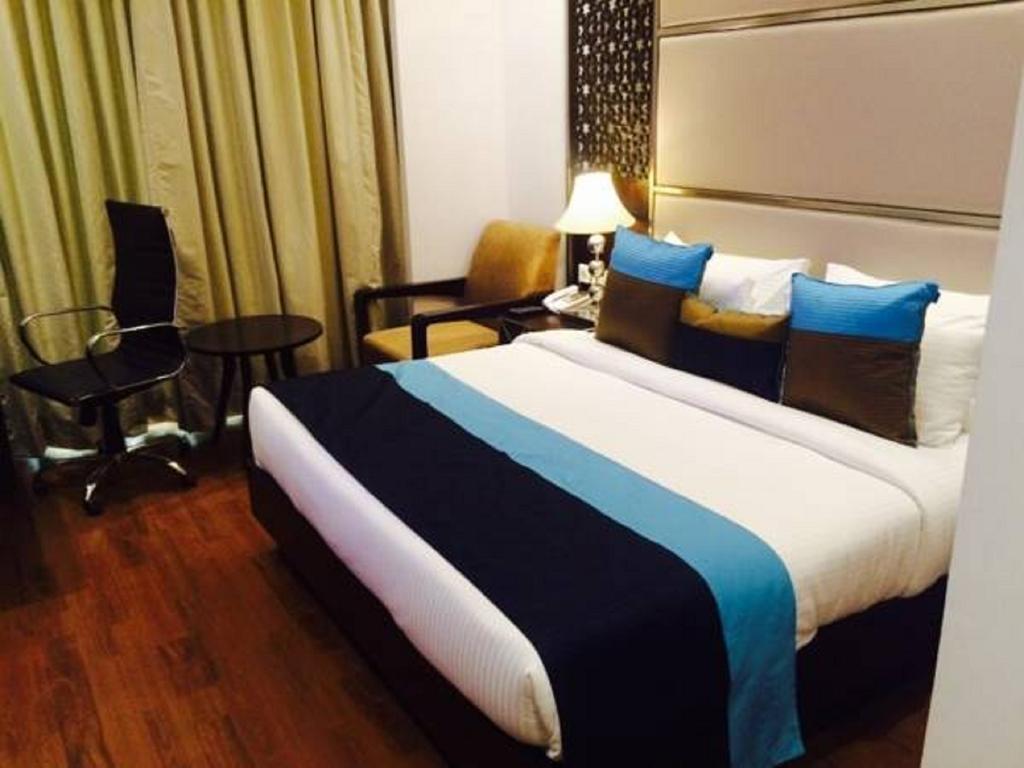 Hotel Delite Grand Faridabad Buitenkant foto