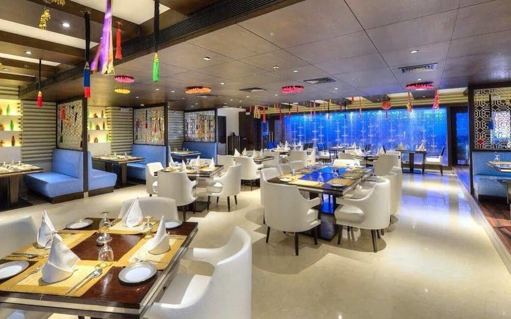 Hotel Delite Grand Faridabad Buitenkant foto