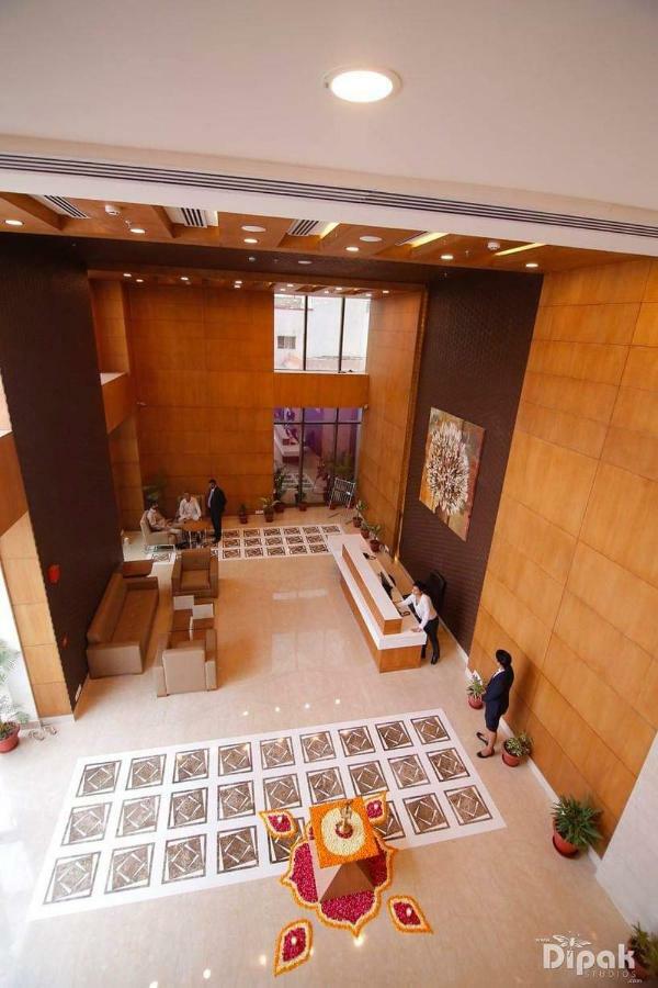 Hotel Delite Grand Faridabad Buitenkant foto